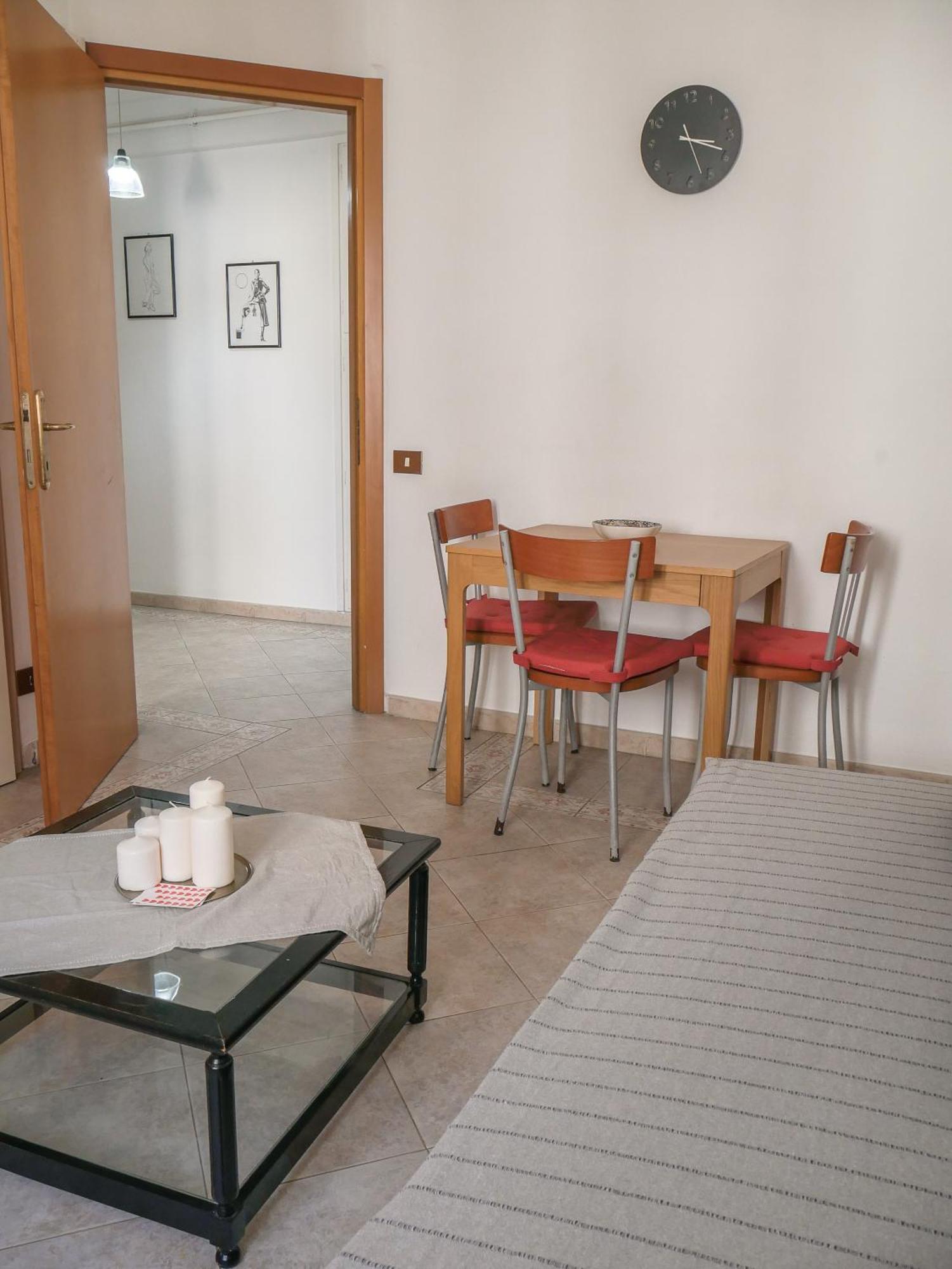 Modern 1 Bedroom Near Metro Rome Buitenkant foto