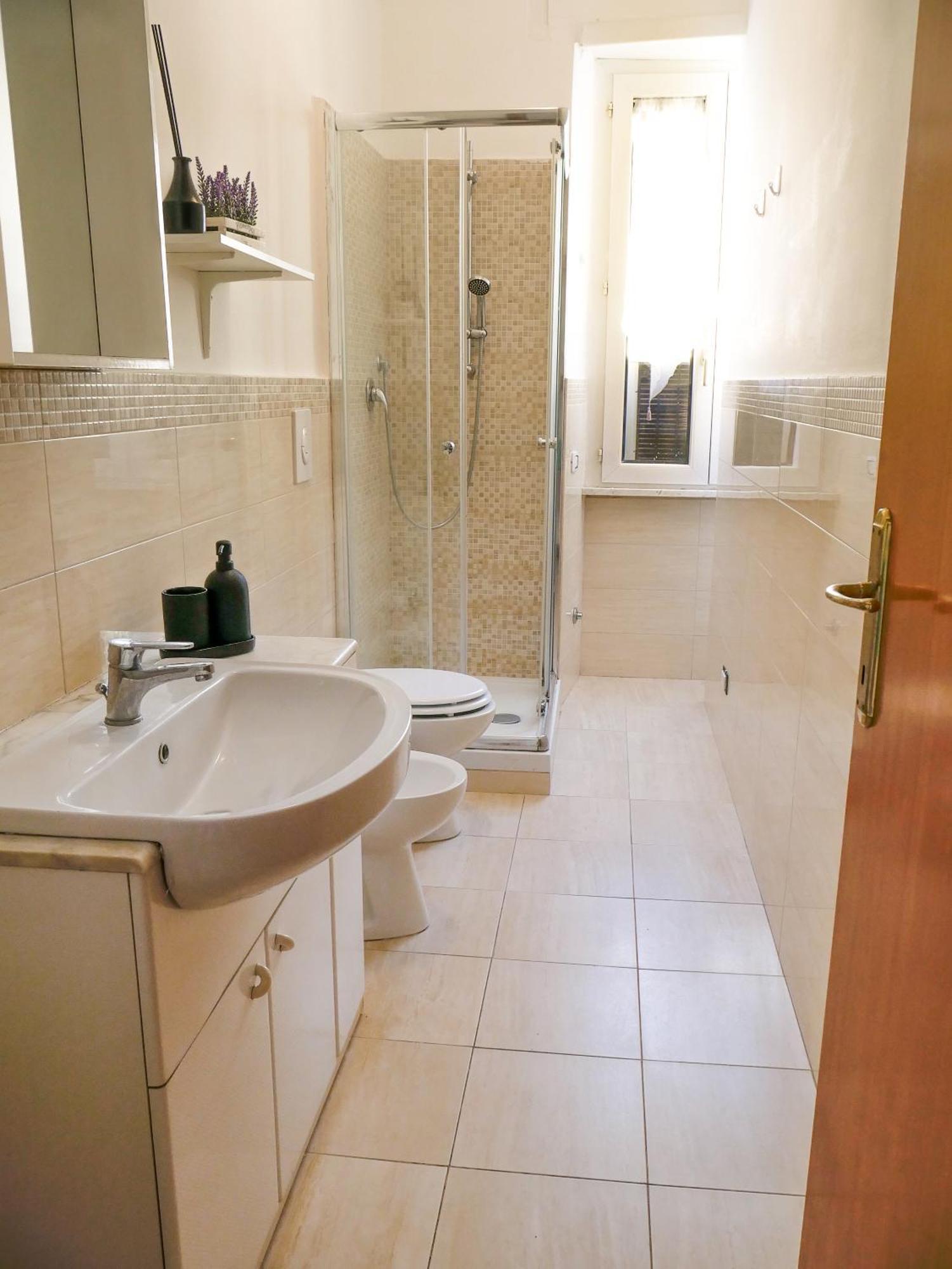 Modern 1 Bedroom Near Metro Rome Buitenkant foto