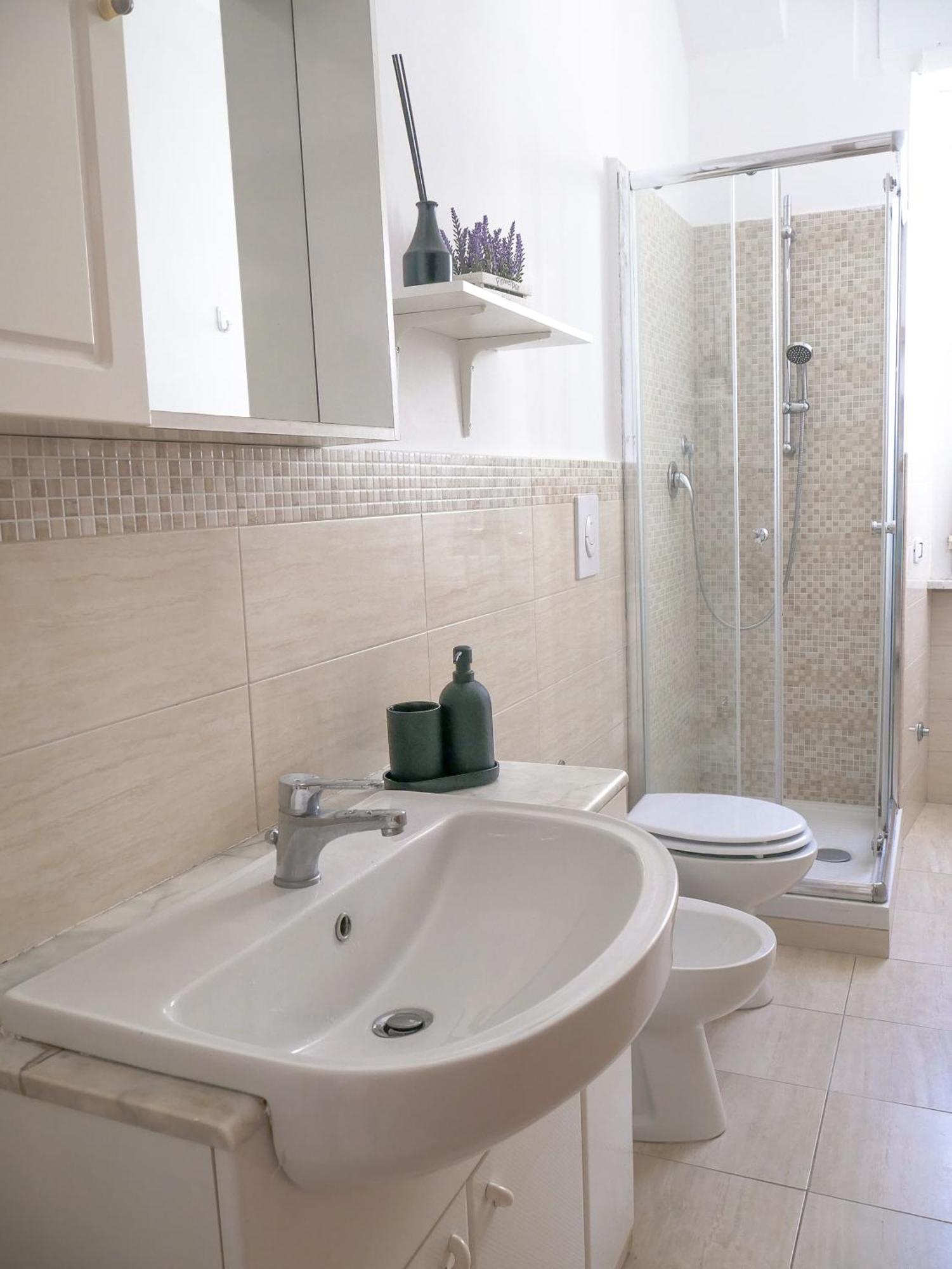 Modern 1 Bedroom Near Metro Rome Buitenkant foto